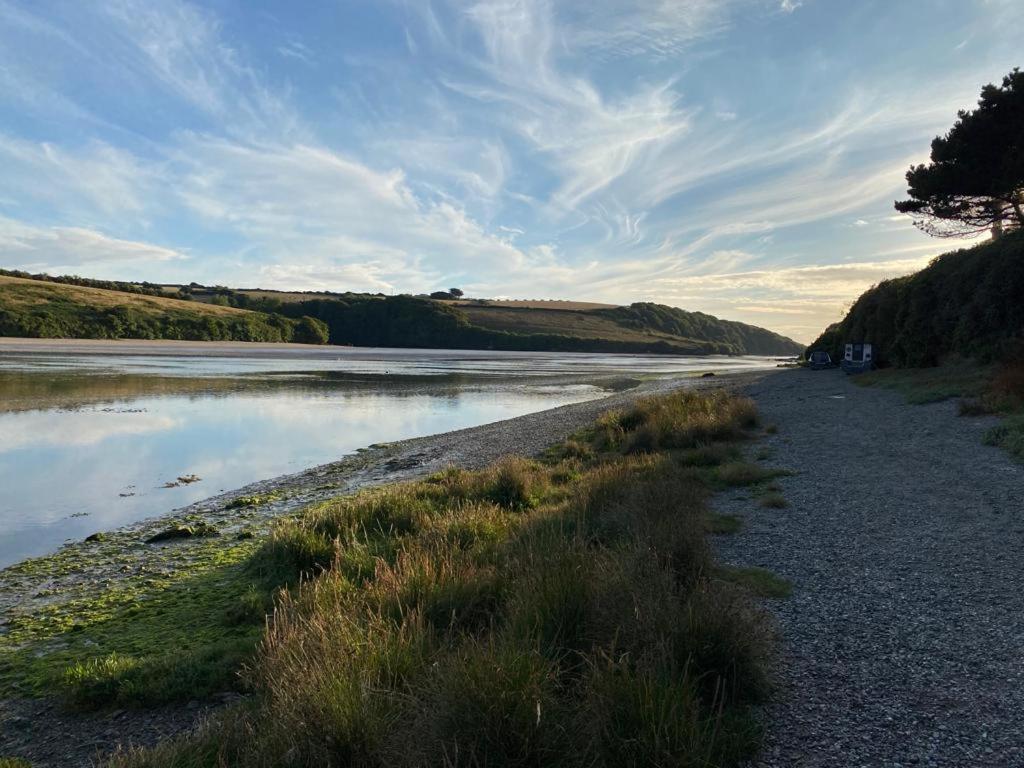 Chatsworth Riverscape: Gannel View Apartment Near Newquay Beaches Exterior photo